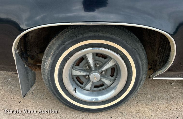 image for item EJ8522 1976 Pontiac Grand Prix 