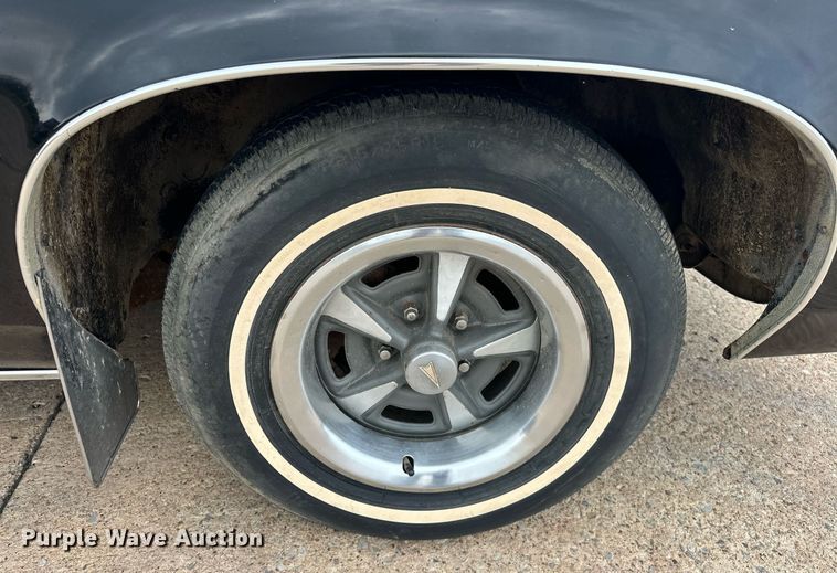 image for item EJ8522 1976 Pontiac Grand Prix 