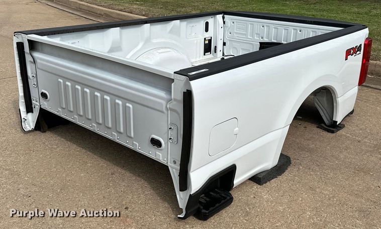 image for item EJ8524 2024 Ford F250 pickup truck bed