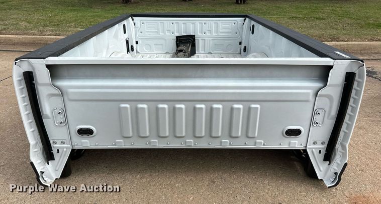 image for item EJ8524 2024 Ford F250 pickup truck bed
