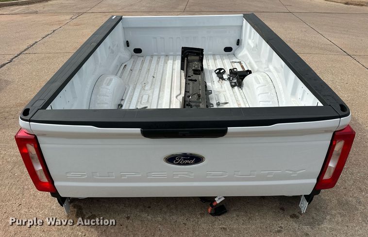 image for item EJ8524 2024 Ford F250 pickup truck bed