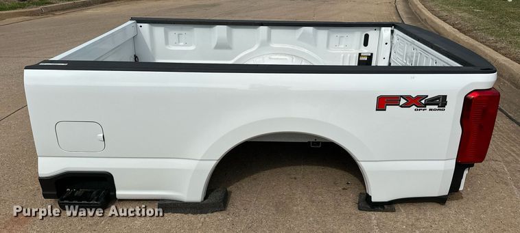 image for item EJ8524 2024 Ford F250 pickup truck bed