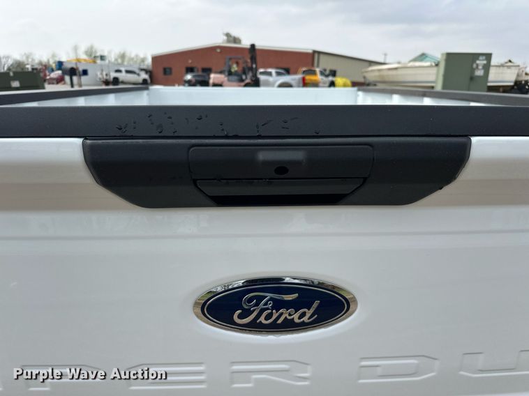 image for item EJ8524 2024 Ford F250 pickup truck bed