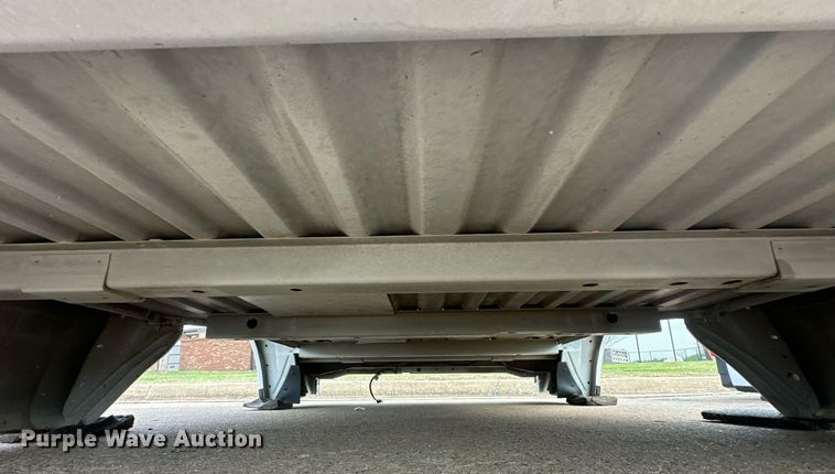 image for item EJ8526 2017 Ford F250 pickup truck bed