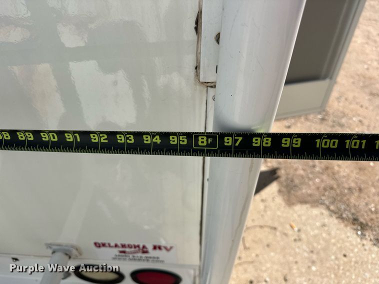 image for item EJ8593 2007 Lance 1191 truck camper