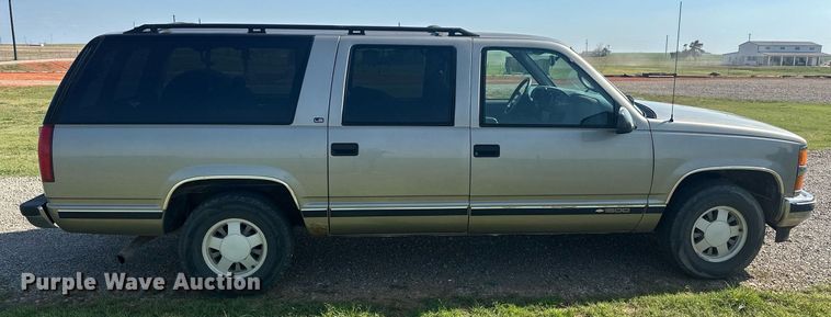 image for item EJ8658 1998 Chevrolet Suburban 1500 SUV