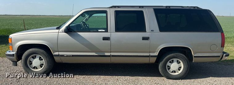 image for item EJ8658 1998 Chevrolet Suburban 1500 SUV