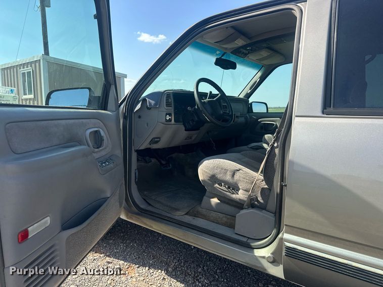 image for item EJ8658 1998 Chevrolet Suburban 1500 SUV