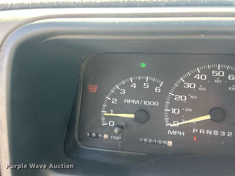 image for item EJ8658 1998 Chevrolet Suburban 1500 SUV