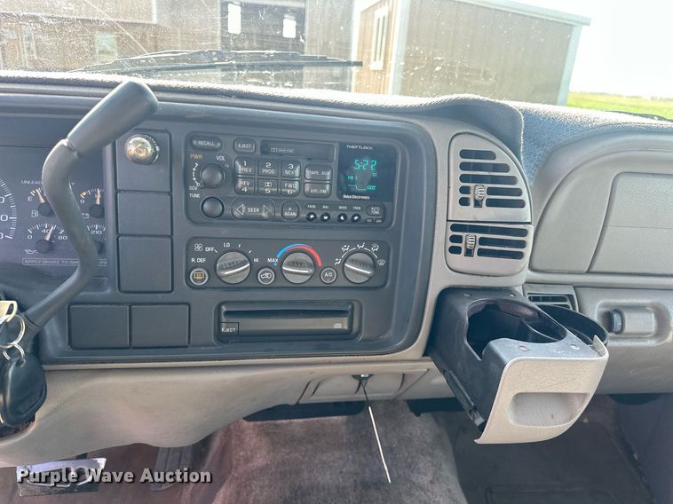 image for item EJ8658 1998 Chevrolet Suburban 1500 SUV