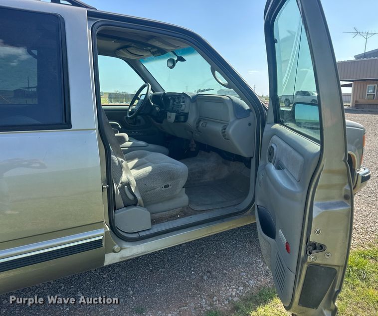 image for item EJ8658 1998 Chevrolet Suburban 1500 SUV