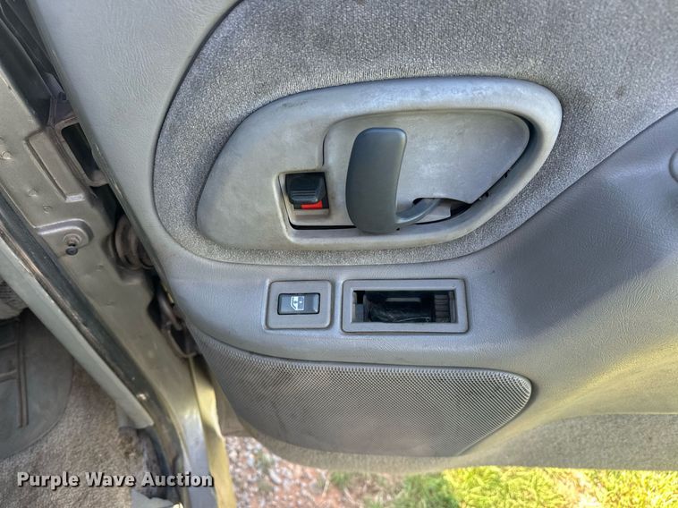 image for item EJ8658 1998 Chevrolet Suburban 1500 SUV