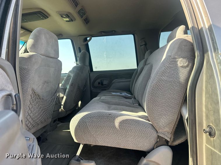 image for item EJ8658 1998 Chevrolet Suburban 1500 SUV