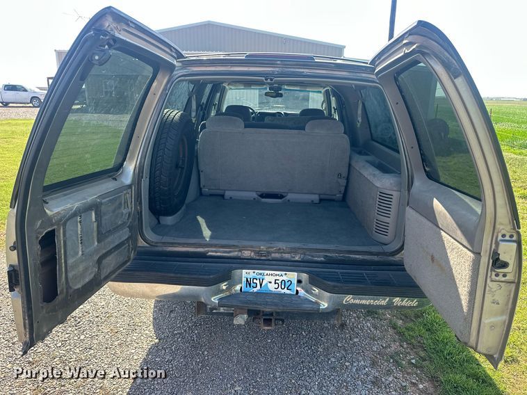 image for item EJ8658 1998 Chevrolet Suburban 1500 SUV