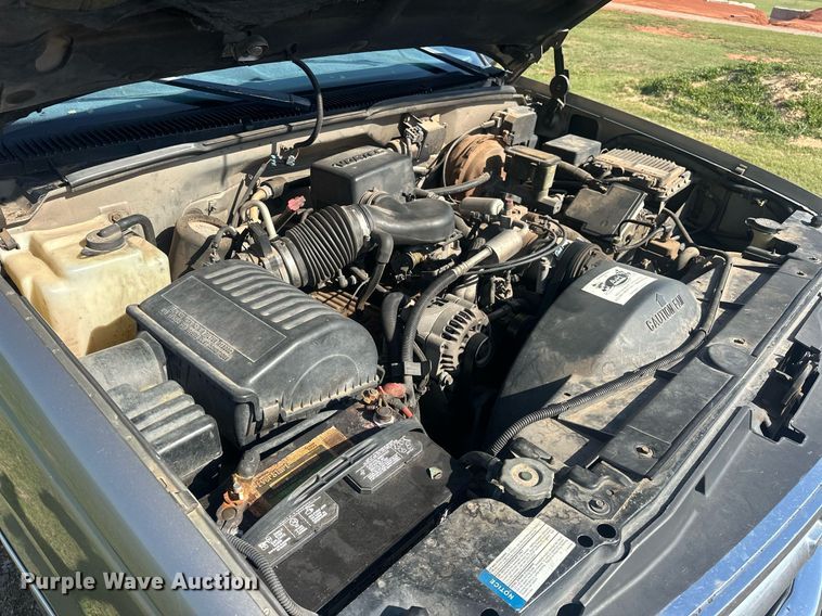 image for item EJ8658 1998 Chevrolet Suburban 1500 SUV