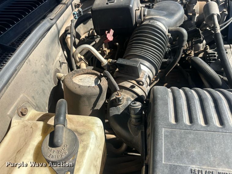 image for item EJ8658 1998 Chevrolet Suburban 1500 SUV