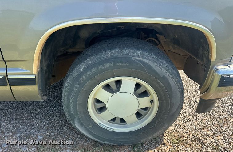 image for item EJ8658 1998 Chevrolet Suburban 1500 SUV