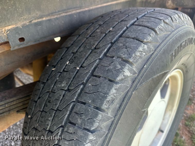 image for item EJ8658 1998 Chevrolet Suburban 1500 SUV