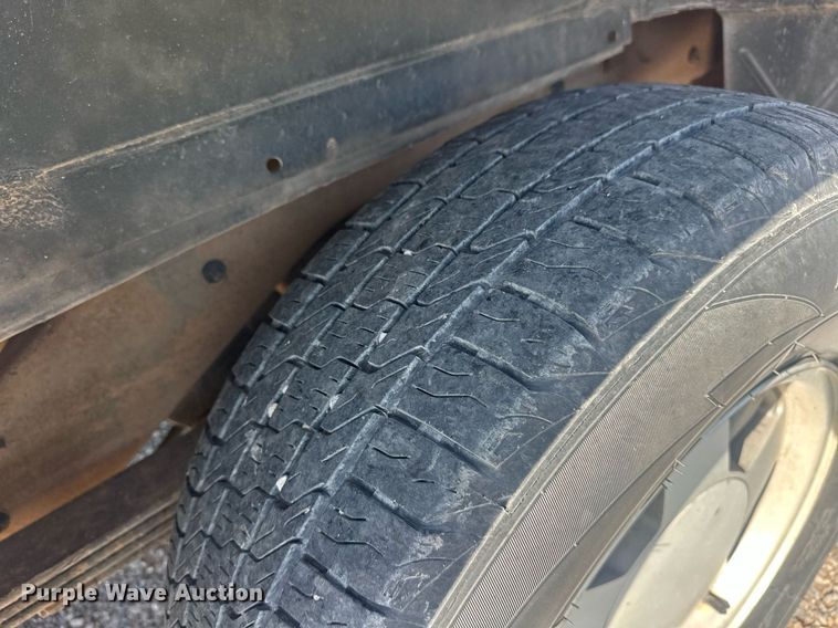 image for item EJ8658 1998 Chevrolet Suburban 1500 SUV