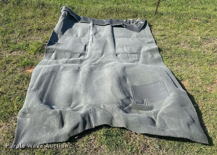 image for item EJ8658 1998 Chevrolet Suburban 1500 SUV