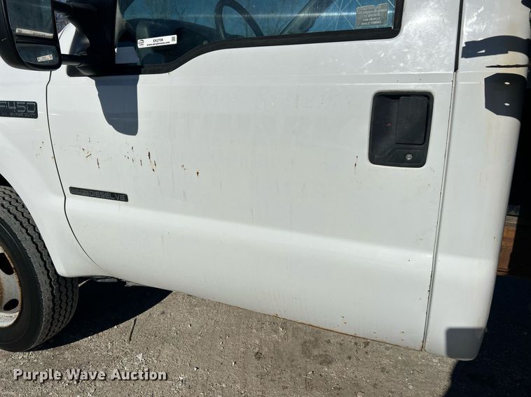 image for item EK2708 2002 Ford F450 Super Duty flatbed truck