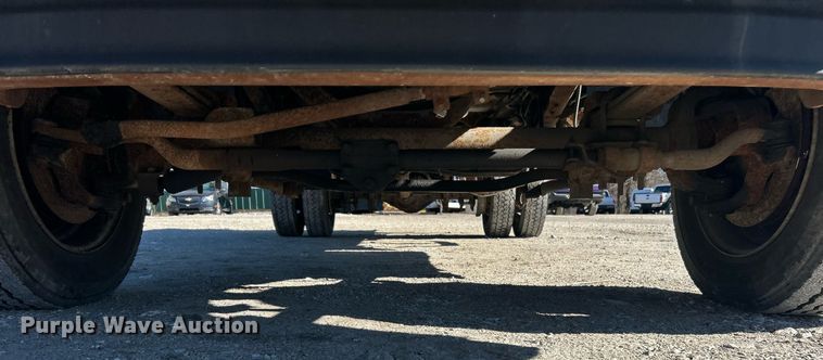 image for item EK2708 2002 Ford F450 Super Duty flatbed truck