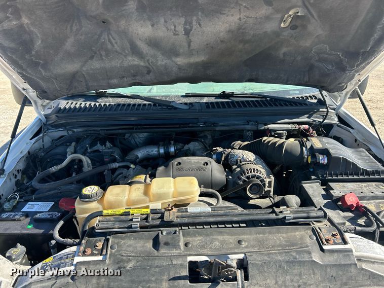 image for item EK2708 2002 Ford F450 Super Duty flatbed truck