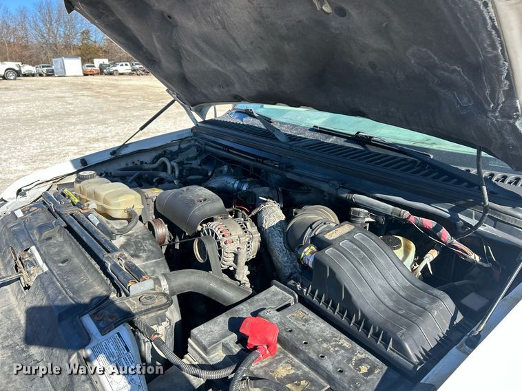 image for item EK2708 2002 Ford F450 Super Duty flatbed truck