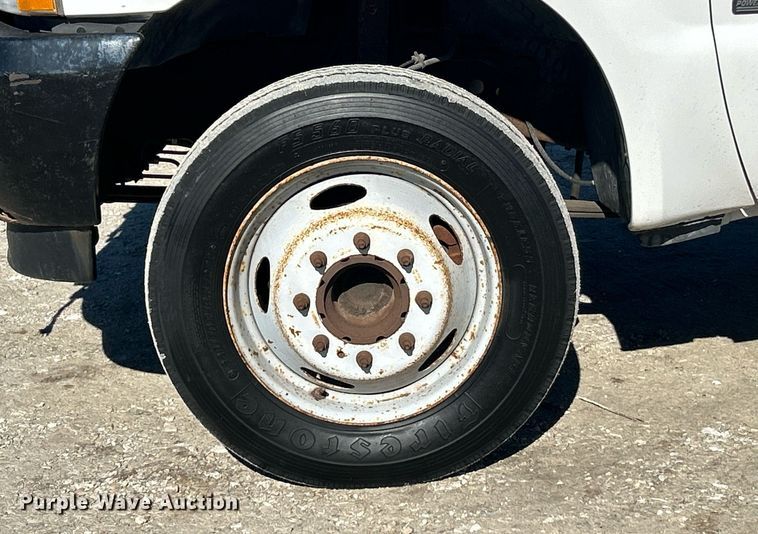 image for item EK2708 2002 Ford F450 Super Duty flatbed truck