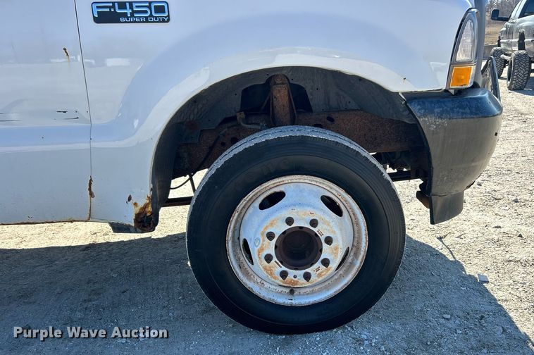 image for item EK2708 2002 Ford F450 Super Duty flatbed truck
