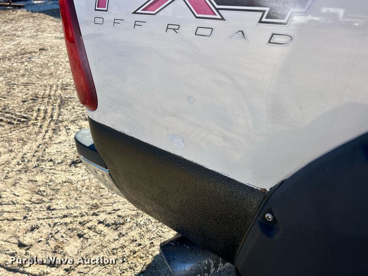 image for item EK2709 2014 Ford F350 Super Duty Lariat Crew Cab pickup truck