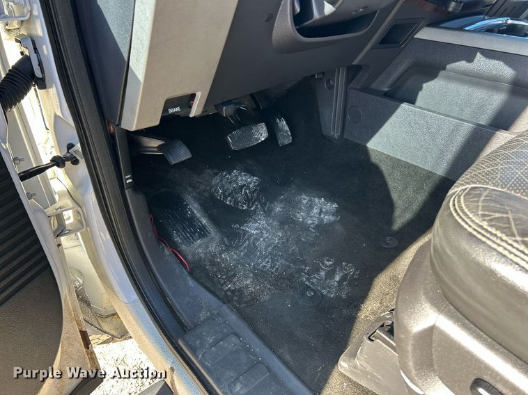 image for item EK2709 2014 Ford F350 Super Duty Lariat Crew Cab pickup truck