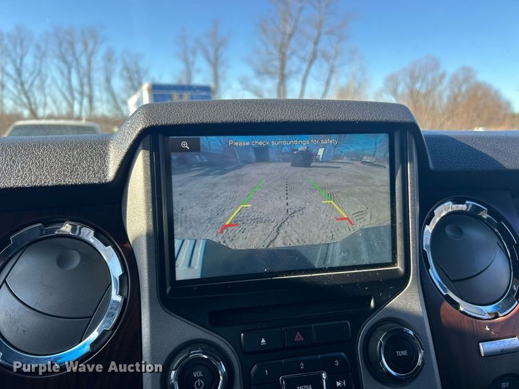 image for item EK2709 2014 Ford F350 Super Duty Lariat Crew Cab pickup truck