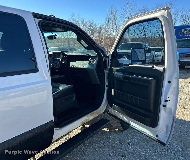 image for item EK2709 2014 Ford F350 Super Duty Lariat Crew Cab pickup truck