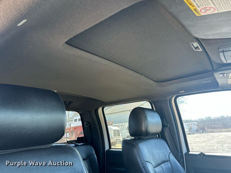 image for item EK2709 2014 Ford F350 Super Duty Lariat Crew Cab pickup truck