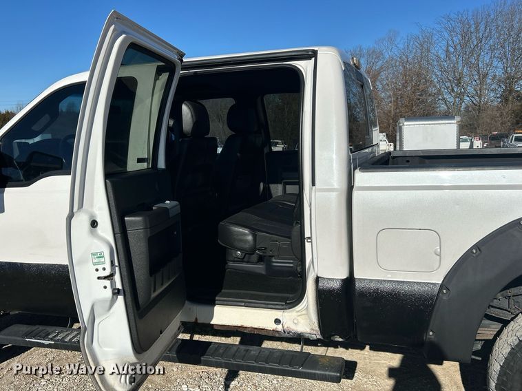 image for item EK2709 2014 Ford F350 Super Duty Lariat Crew Cab pickup truck