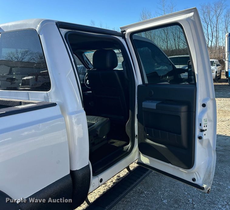 image for item EK2709 2014 Ford F350 Super Duty Lariat Crew Cab pickup truck