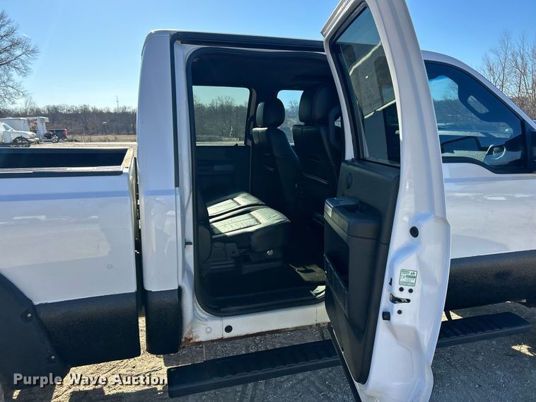 image for item EK2709 2014 Ford F350 Super Duty Lariat Crew Cab pickup truck