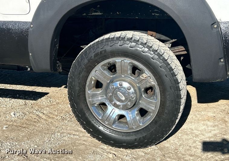 image for item EK2709 2014 Ford F350 Super Duty Lariat Crew Cab pickup truck