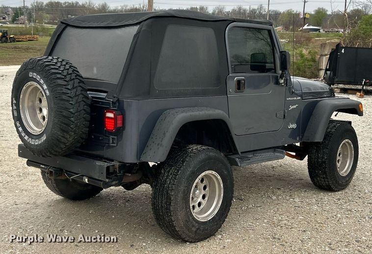 image for item EK2842 2002 Jeep Wrangler SUV