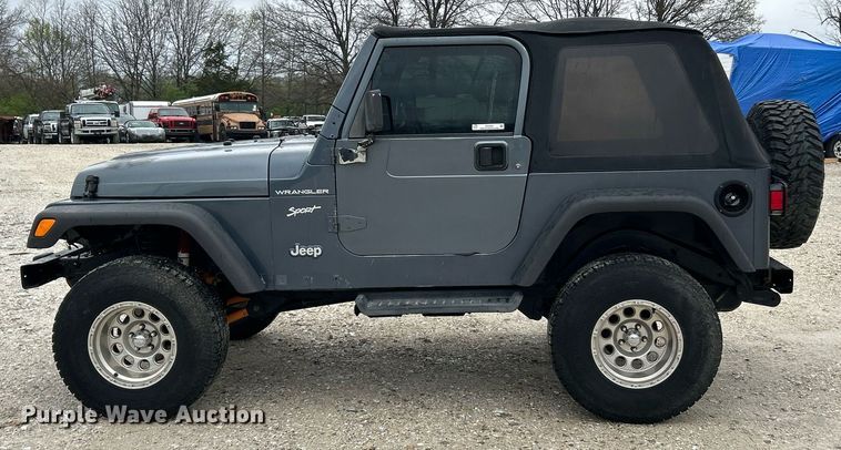 image for item EK2842 2002 Jeep Wrangler SUV