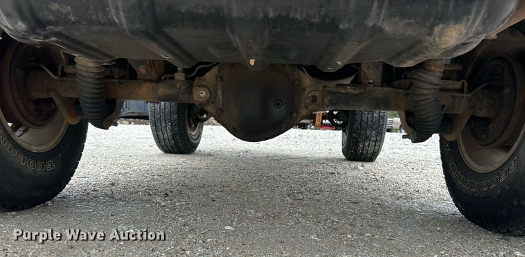 image for item EK2842 2002 Jeep Wrangler SUV