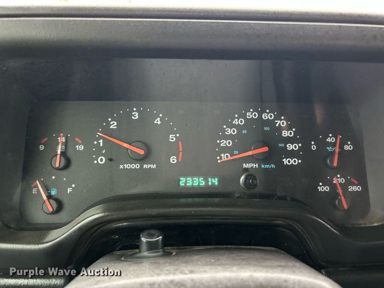 image for item EK2842 2002 Jeep Wrangler SUV