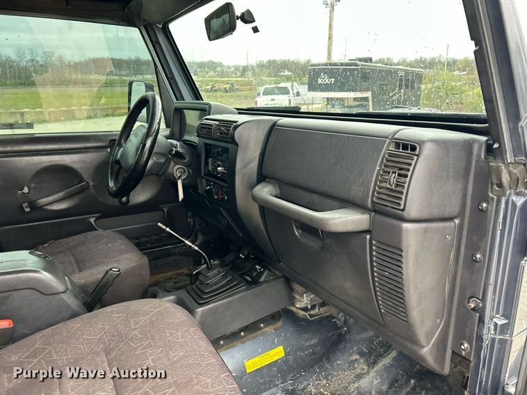 image for item EK2842 2002 Jeep Wrangler SUV