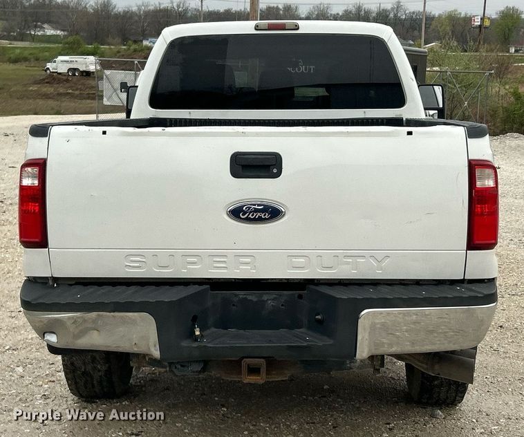 image for item EK2843 2011 Ford F350 Super Duty Crew Cab pickup truck