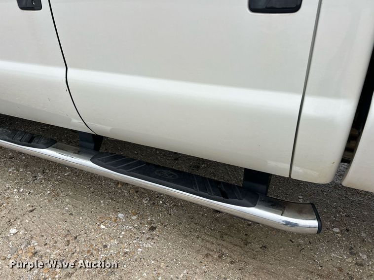 image for item EK2843 2011 Ford F350 Super Duty Crew Cab pickup truck