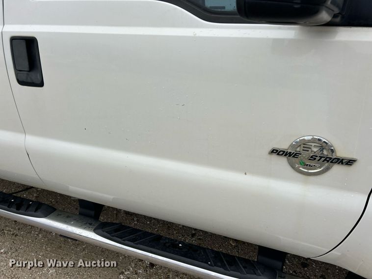 image for item EK2843 2011 Ford F350 Super Duty Crew Cab pickup truck