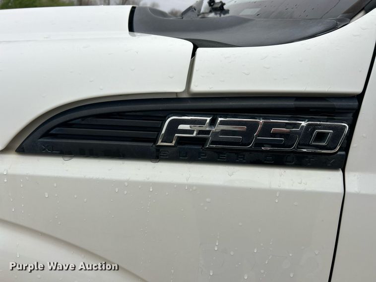 image for item EK2843 2011 Ford F350 Super Duty Crew Cab pickup truck