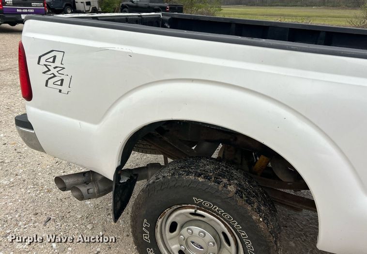 image for item EK2843 2011 Ford F350 Super Duty Crew Cab pickup truck