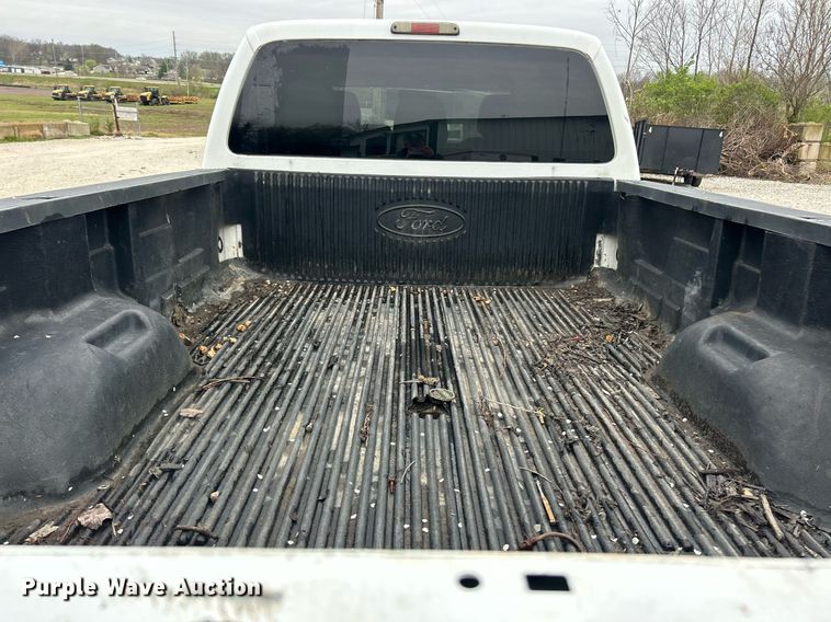 image for item EK2843 2011 Ford F350 Super Duty Crew Cab pickup truck